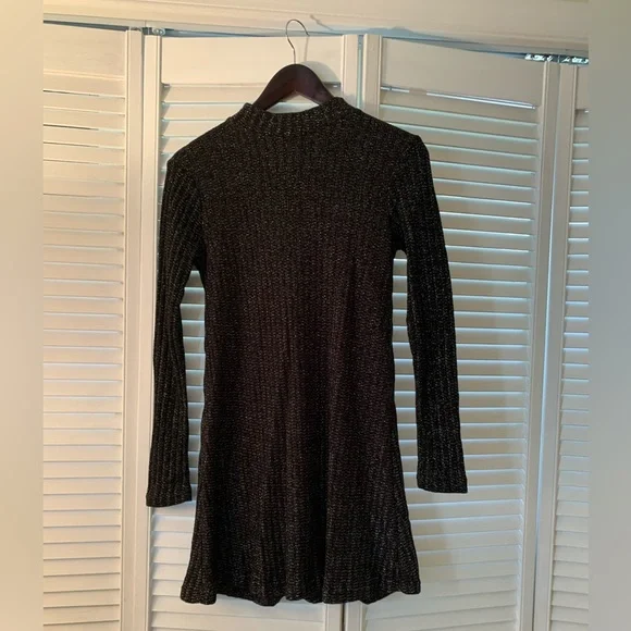 Urban Outfitters Black Dress - Picture 5 of 5